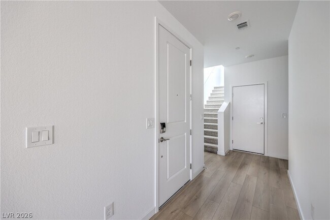 Building Photo - 11804 Waterbird Ave