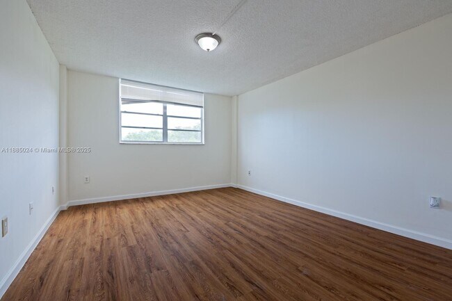 Building Photo - 14180 SW 84th St