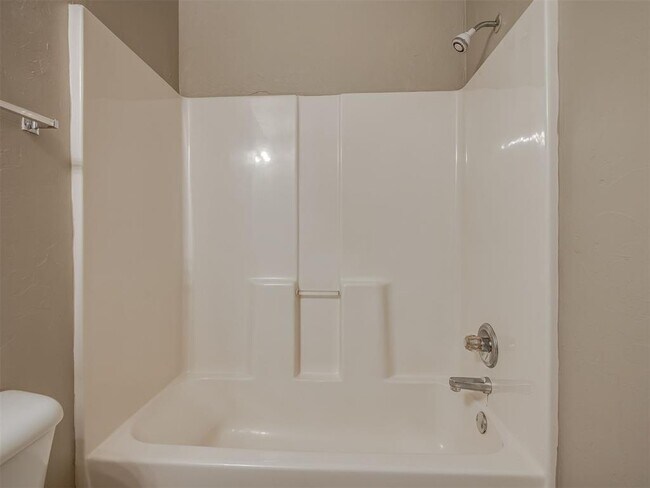 Building Photo - 9728 SW 27th St