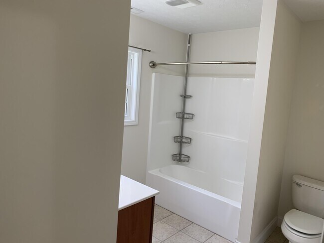 Building Photo - 172 Beth Ln