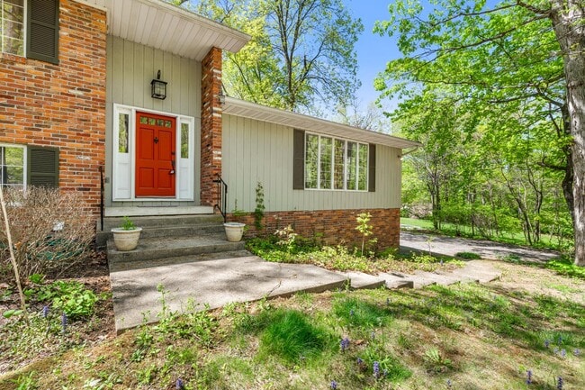 Building Photo - 5518 Woodlyn Rd