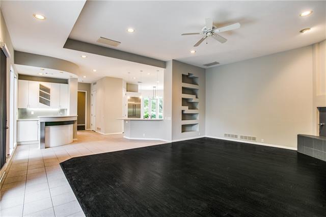 Building Photo - 6425 Shady Oaks Ln