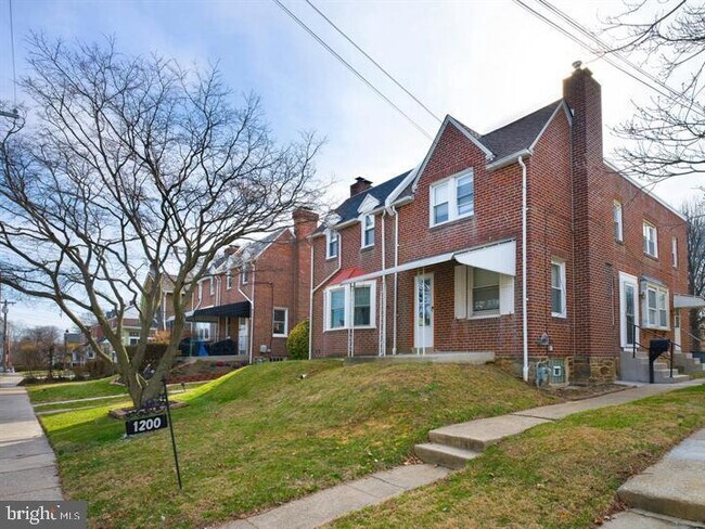 Building Photo - 1200 Angora Ave