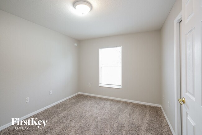 Building Photo - 5230 Snowy Heron Dr