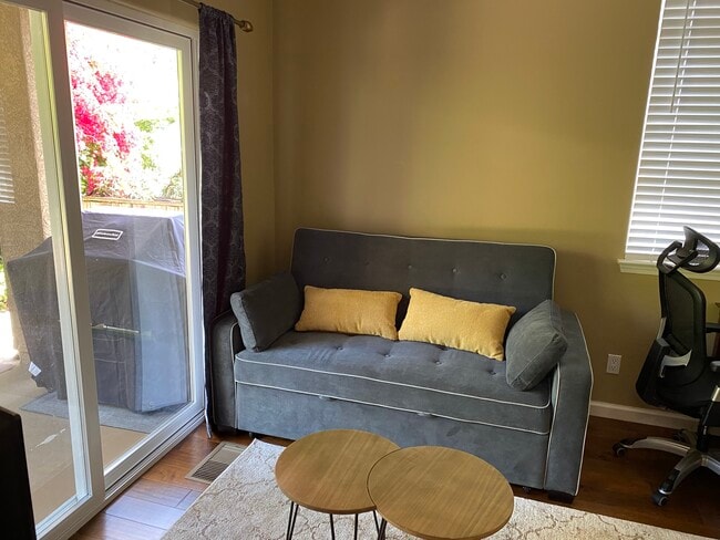 Building Photo - 1615 Costa del Sol