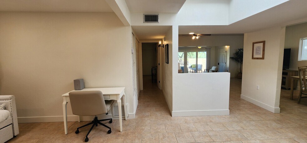 Building Photo - 432 W San Ignacio