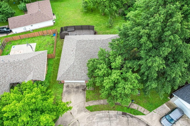 Building Photo - 3804 Larkspur Ct