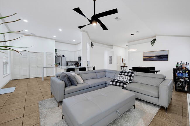 Building Photo - 14902 Carolina Falls Ln