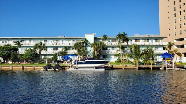 Building Photo - 467 Golden Isles Dr