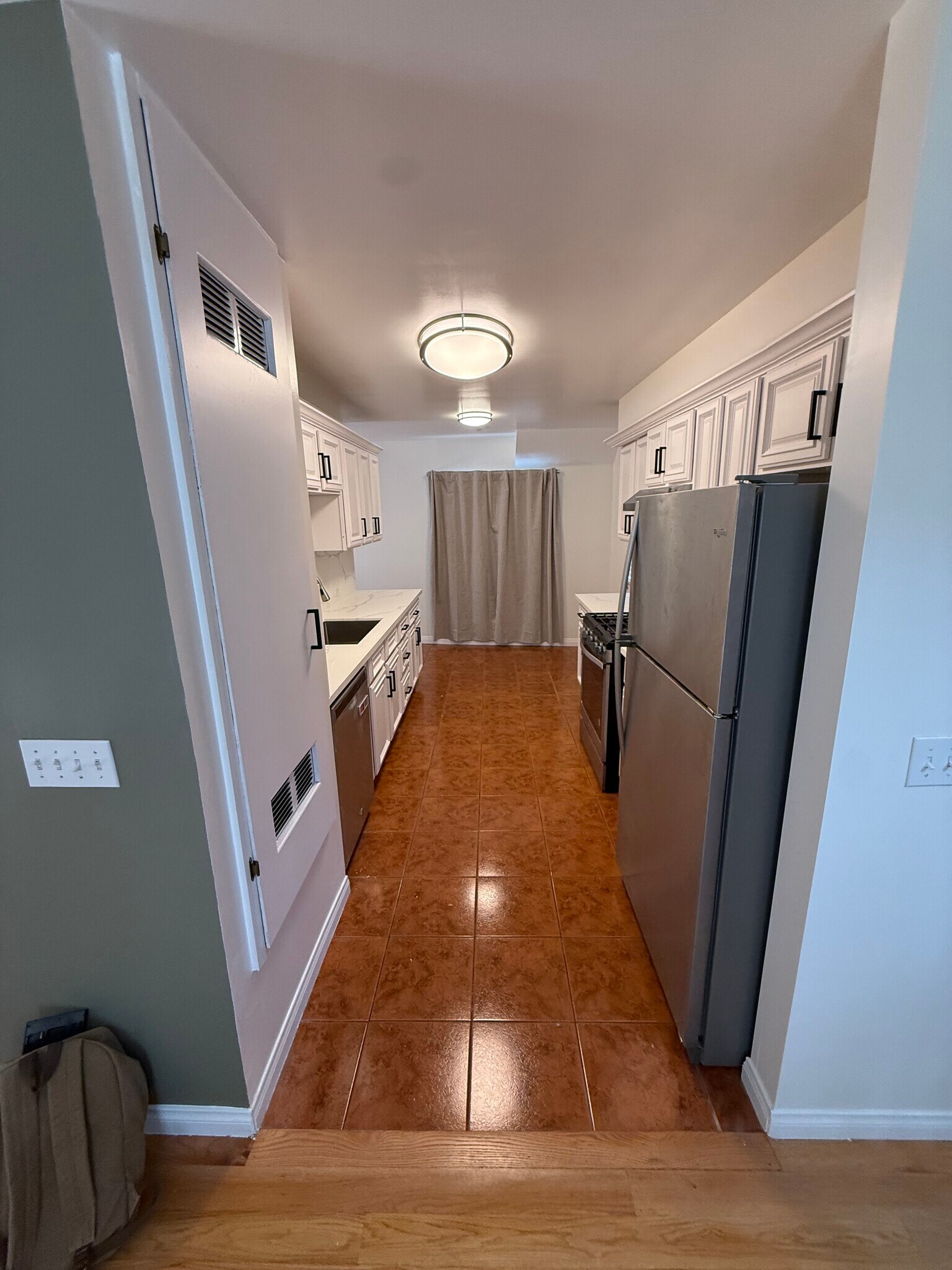 Building Photo - 2446 S Centinela Ave