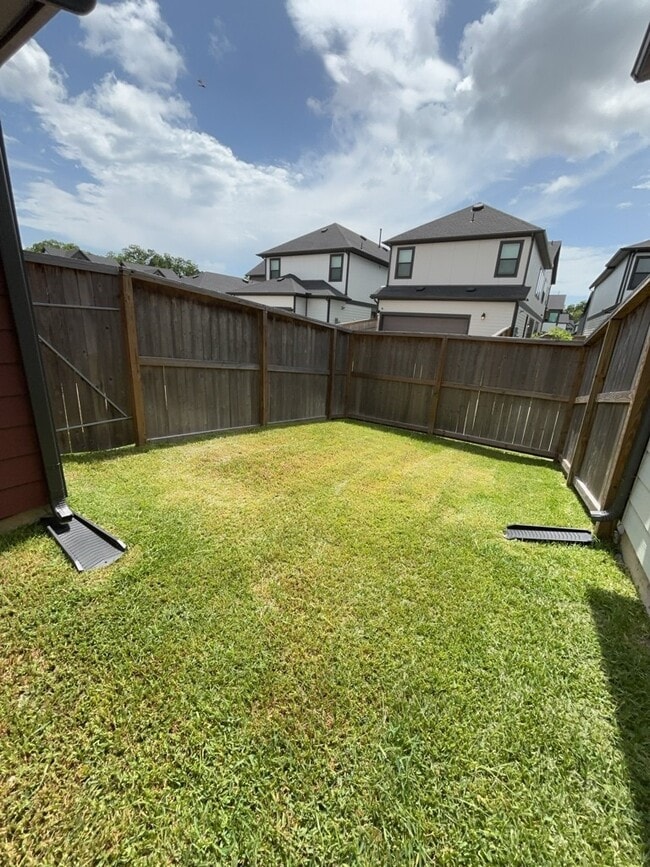 Building Photo - 1542 Park Path Dr