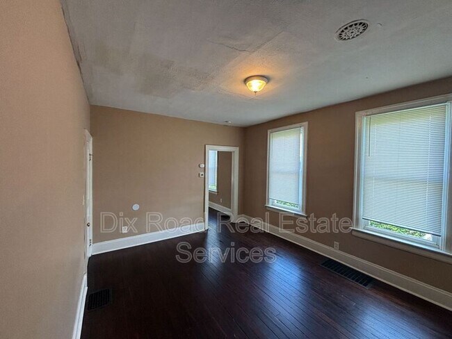 Building Photo - 332 Hudson Ave