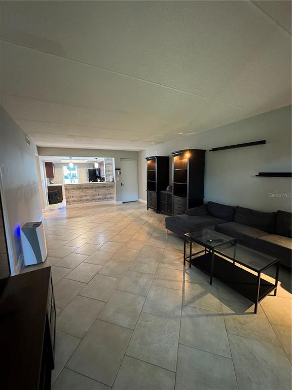 Building Photo - 109 Pine Ct