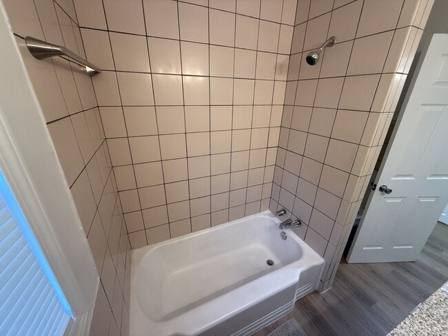 Building Photo - 3739 Rhea Ave