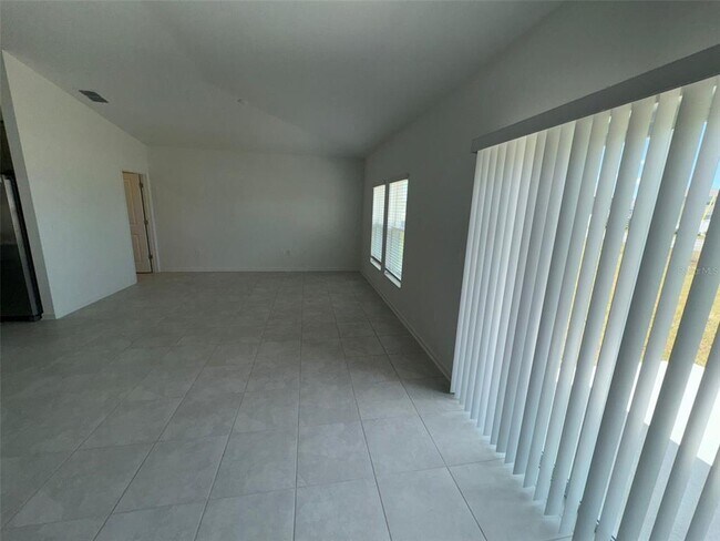 Building Photo - 1441 Deepwater Cir