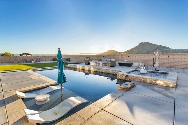 Building Photo - 17066 Takipi Rd