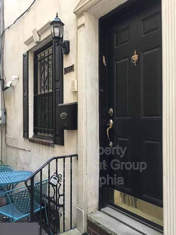 Building Photo - 813 Kater St