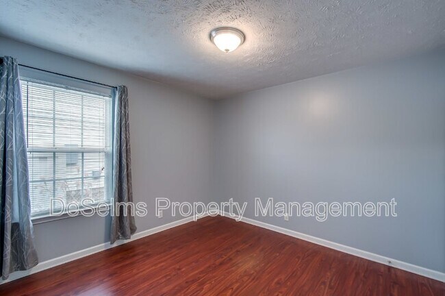 Building Photo - 3733 Shoteka Dr