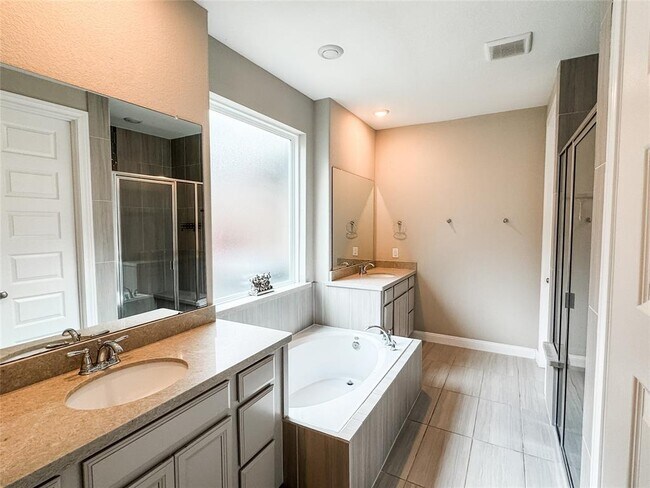 Building Photo - 4054 Northern Spruce Dr