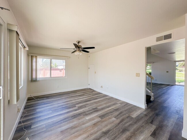 Building Photo - Updated 4 Bedroom, 2 Bath Villa Portofino ...