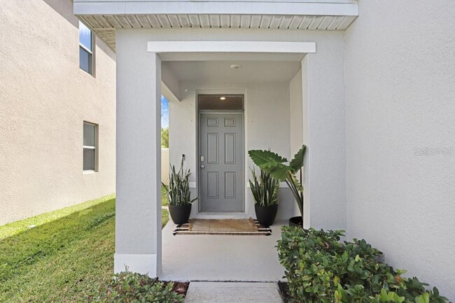 Building Photo - 3044 Suncoast Plains Dr