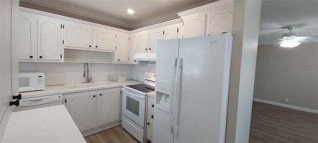 Building Photo - 1811 Bedford Ln