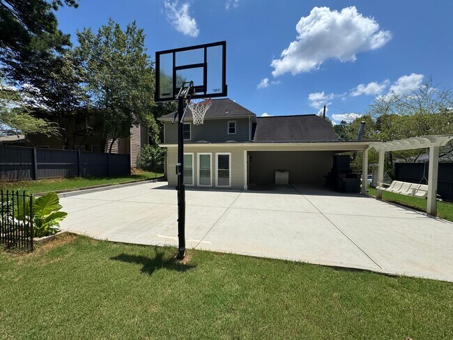 Building Photo - 965 Bass Ct N W