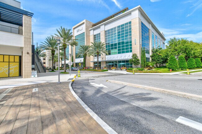 Building Photo - 3610 Gardens Pkwy