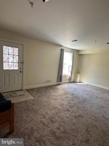 Building Photo - 525 S Twin Lakes Blvd