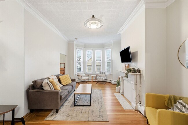 Building Photo - 126 Lexington St