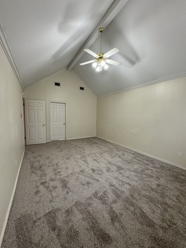 Building Photo - 7033 Bevington Dr