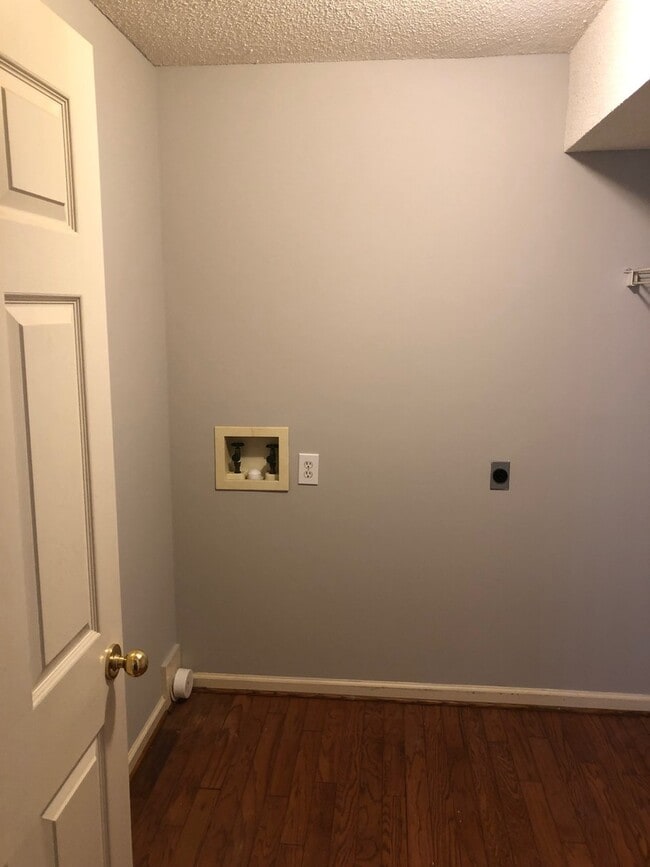 Building Photo - 368 Cobblestone Way