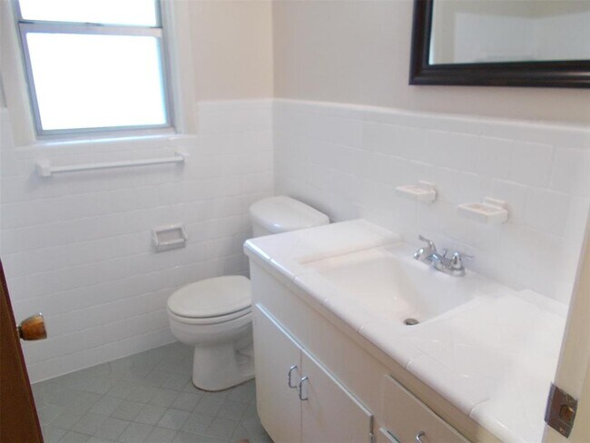 Building Photo - 1409 Conrad Sauer Dr