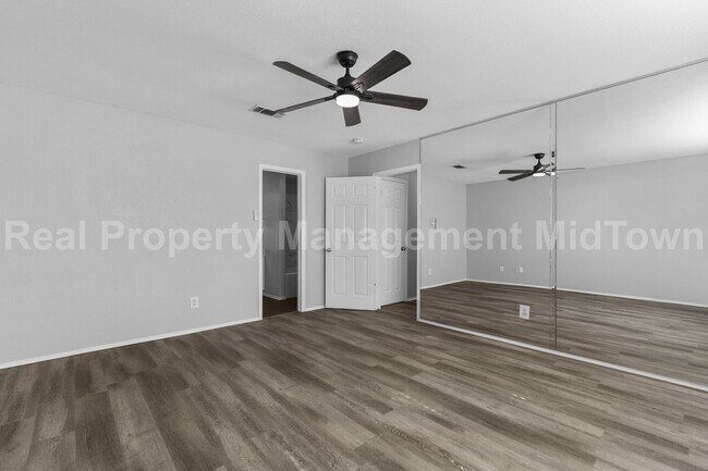 Building Photo - 6100 Wall St