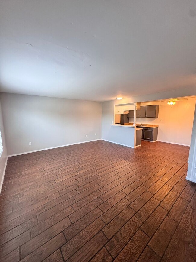 Building Photo - 17441 Jacquelyn Ln