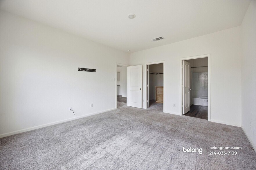 Building Photo - 10321 Holy Cross Ln