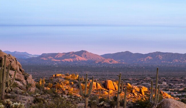 Building Photo - 2400 N 71st St