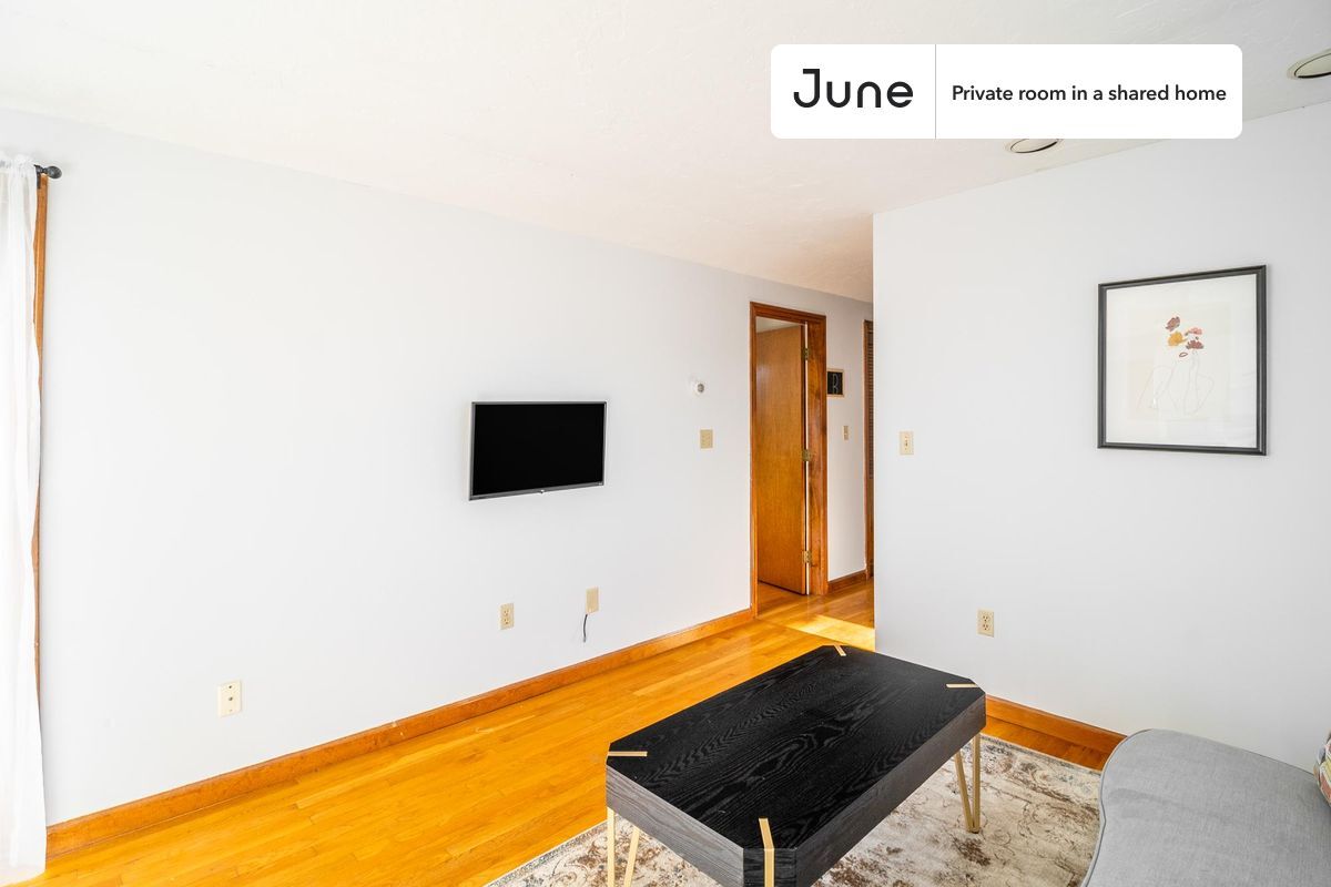 Building Photo - Room in Shared 2 bed/1 bath home in Somerville