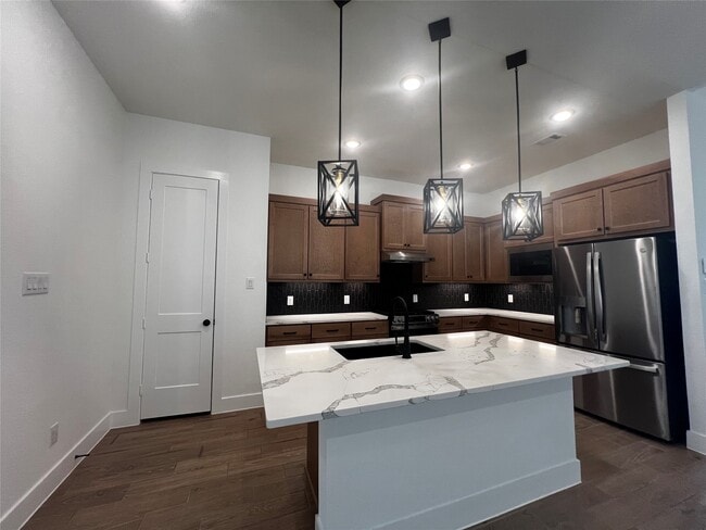 Building Photo - 10923 Cres Spg Dr