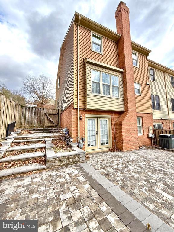 Building Photo - 7773 Shootingstar Dr