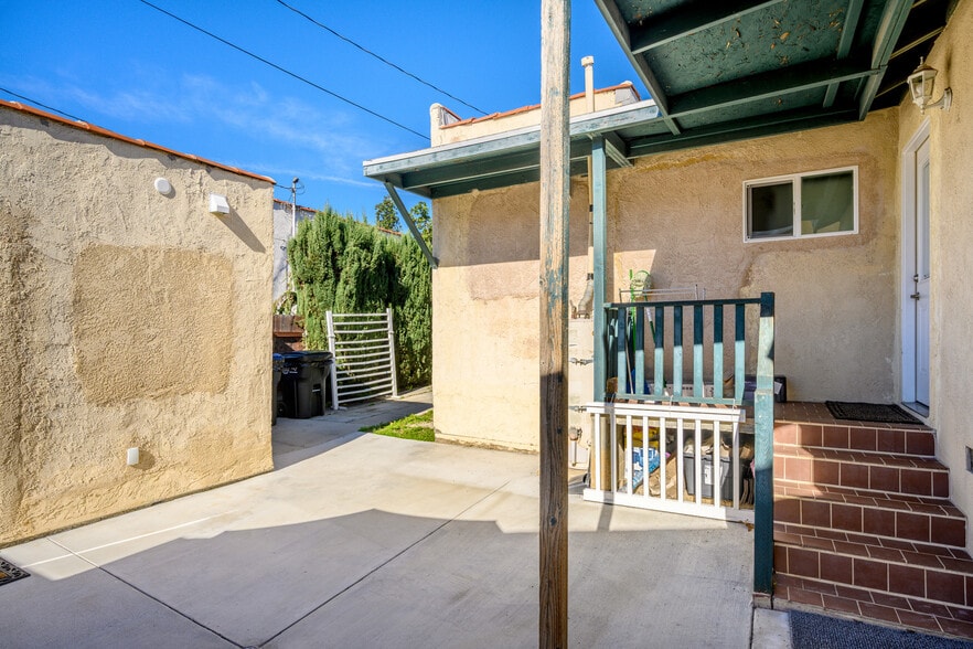 Building Photo - 1520 Orange Grove Ave