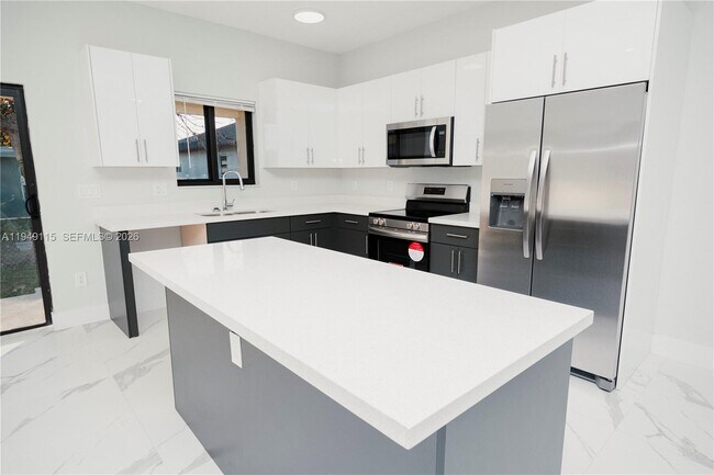 Building Photo - 820 Dr B J McCormick Ave