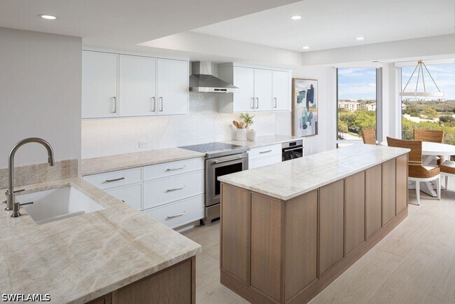 Building Photo - 6849 Grenadier Blvd