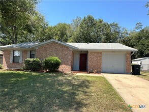 Building Photo - 3006 Persimmon Dr