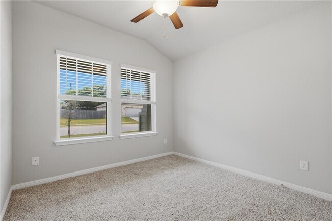 Building Photo - 126 Fairmeadow Downs Dr