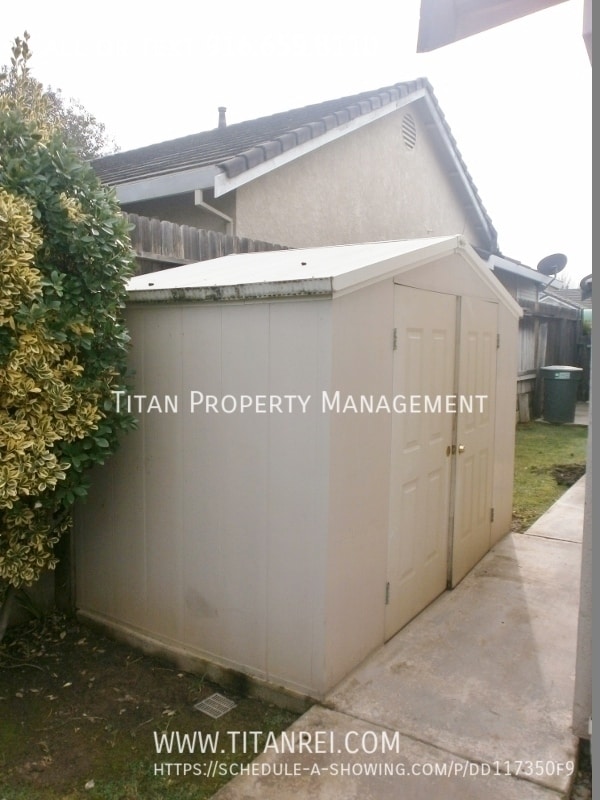 Building Photo - 8652 Meandering Way