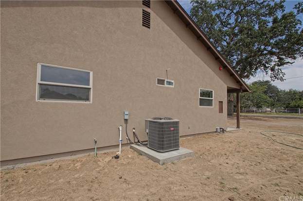 Building Photo - 8435 Buena Vista Ave