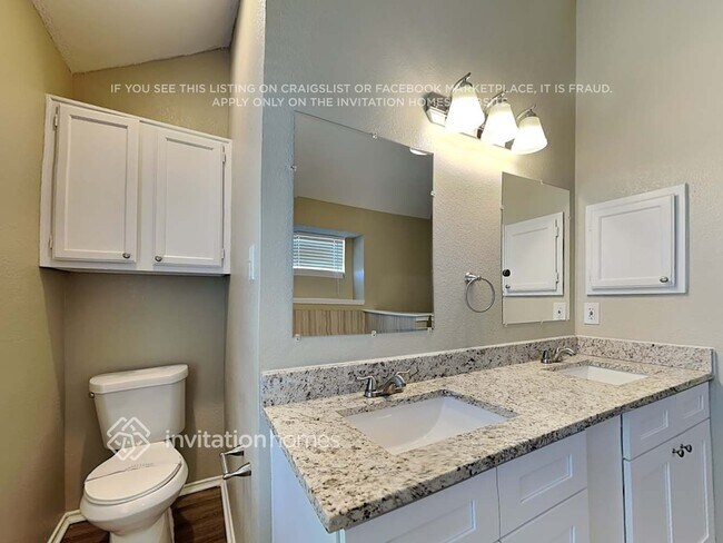 Building Photo - 8618 Fairfax Ave