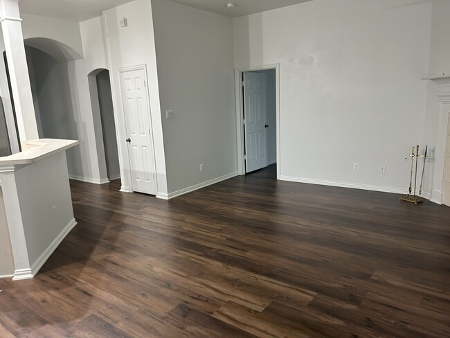 Building Photo - 3110 Keithwood Dr