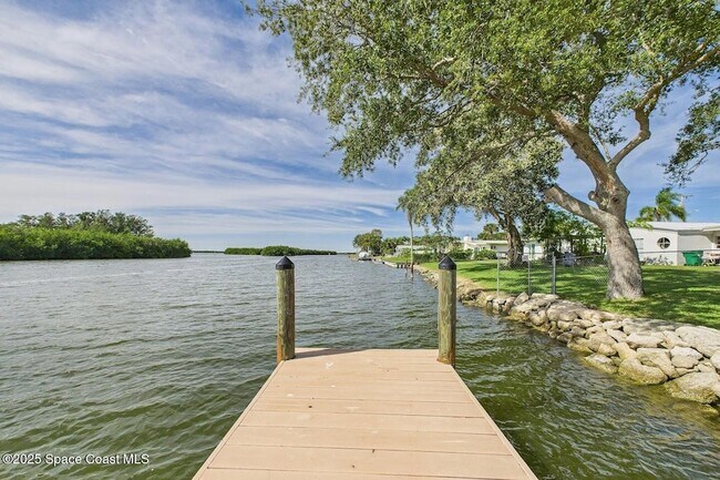 Building Photo - 778 Nassau Rd